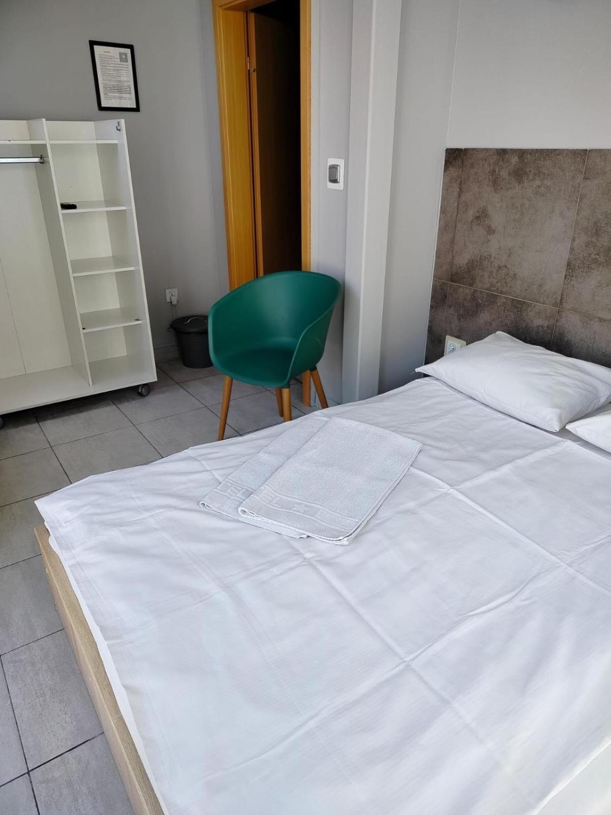 Minihostel Zary Eksteriør billede